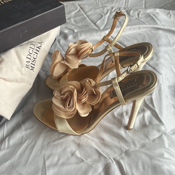 Badgley Mischka Radner in gold - Picture 5 of 9